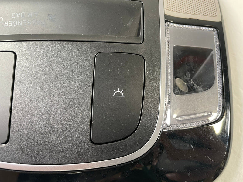 Load image into Gallery viewer, 2025-2026 HYUNDAI TUCSON ROOF OVERHEAD CONSOLE DOME LIGHT LAMP SWITCH # 110169
