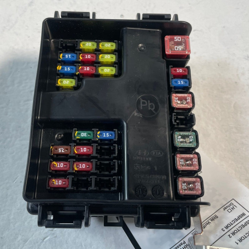 Load image into Gallery viewer, 2022-2025 HYUNDAI TUCSON ENGINE FUSE RELAY JUNCTION BLOCK BOX MODULE UNIT 107349
