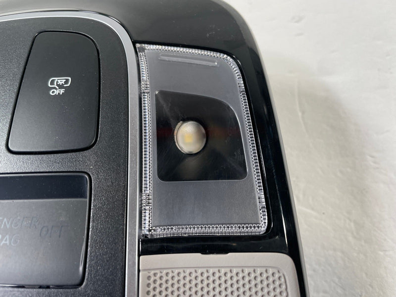Load image into Gallery viewer, 2025-2026 HYUNDAI TUCSON ROOF OVERHEAD CONSOLE DOME LIGHT LAMP SWITCH # 110169

