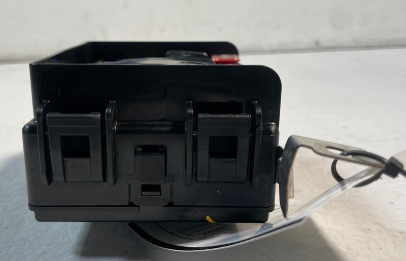 Load image into Gallery viewer, 2022-2025 HYUNDAI TUCSON ENGINE FUSE RELAY JUNCTION BLOCK BOX MODULE UNIT 107349
