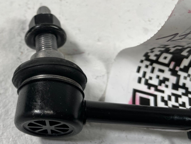 Load image into Gallery viewer, 22-25 HYUNDAI TUCSON FRONT LEFT OR RIGHT STABILIZER SWAY BAR END LINK # 108743
