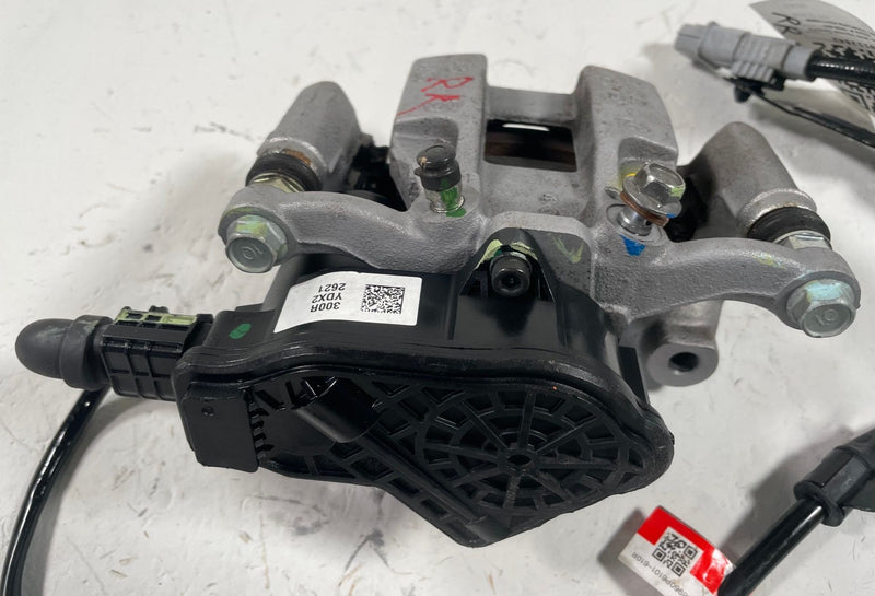Load image into Gallery viewer, 2024-2026 HYUNDAI SANTA FE REAR RIGHT PASSENGER SIDE DISC BRAKE CALIPER # 112842
