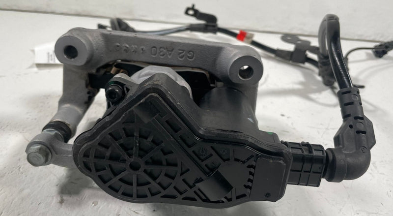 Load image into Gallery viewer, 2024-2026 HYUNDAI SANTA FE REAR RIGHT PASSENGER SIDE DISC BRAKE CALIPER # 112842

