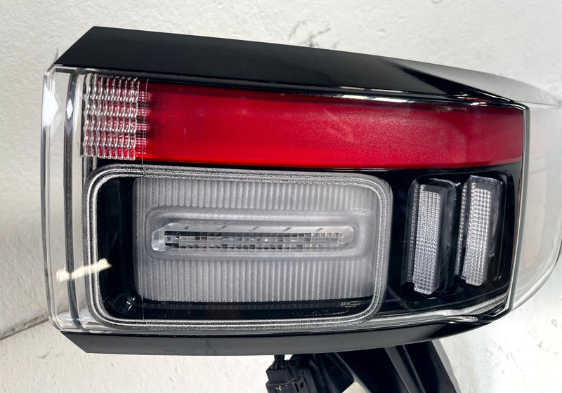 Load image into Gallery viewer, 2024 - 2026 HONDA PROLOGUE REAR RIGHT SIDE OUTER TAIL LIGHT ASSEMBLY # 114274
