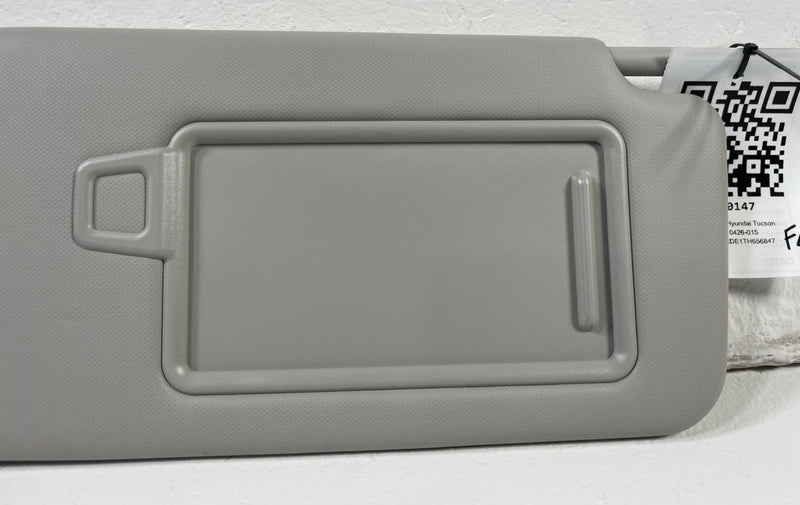 Load image into Gallery viewer, 2022-2026 HYUNDAI TUCSON SEL FRONT LEFT DRIVER SUNVISOR SUN VISOR GRAY # 110147
