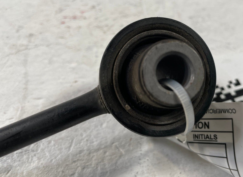 Load image into Gallery viewer, 22-25 HYUNDAI TUCSON REAR RIGHT STABILIZER SWAY ANTI ROLL BAR END LINK # 108737
