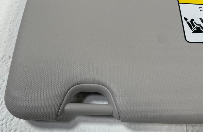 Load image into Gallery viewer, 2022-2026 HYUNDAI TUCSON SEL FRONT LEFT DRIVER SUNVISOR SUN VISOR GRAY # 110147
