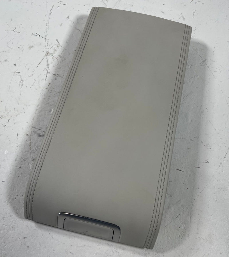 Load image into Gallery viewer, 2024-2026 HYUNDAI SANTA FE CENTER CONSOLE ARMREST ARM REST LID COVER # 112875
