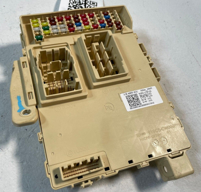Load image into Gallery viewer, 22-24 HYUNDAI TUCSON DASH DASHBOARD FUSE RELAY JUNCTION BOX BLOCK 2.5L # 107347
