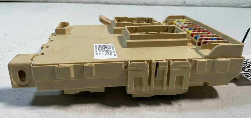 Load image into Gallery viewer, 22-24 HYUNDAI TUCSON DASH DASHBOARD FUSE RELAY JUNCTION BOX BLOCK 2.5L # 107347
