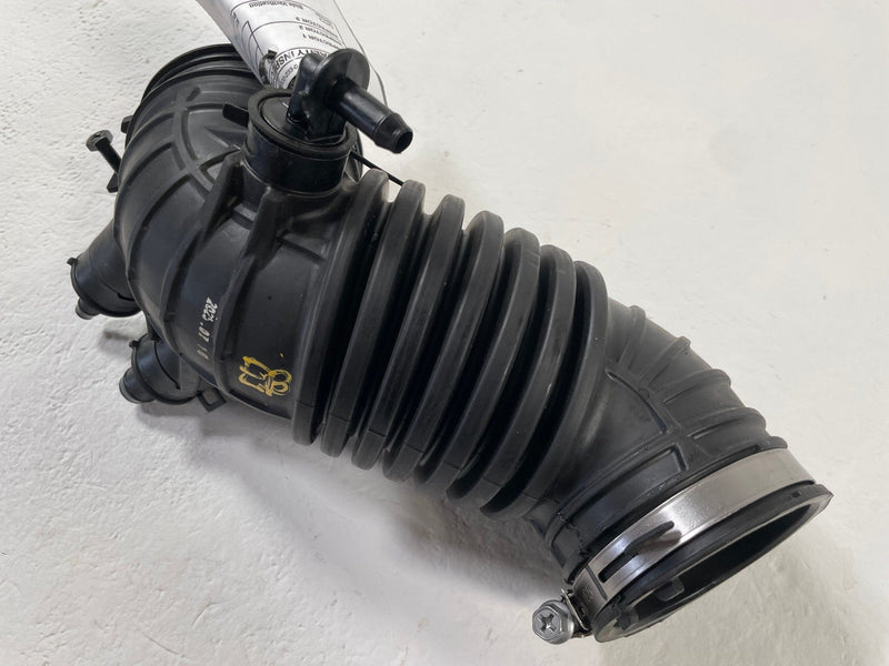 Load image into Gallery viewer, 22-26 HYUNDAI TUCSON SANTA CRUZ ENGINE AIR INTAKE HOSE TUBE PIPE 2.5L # 110170
