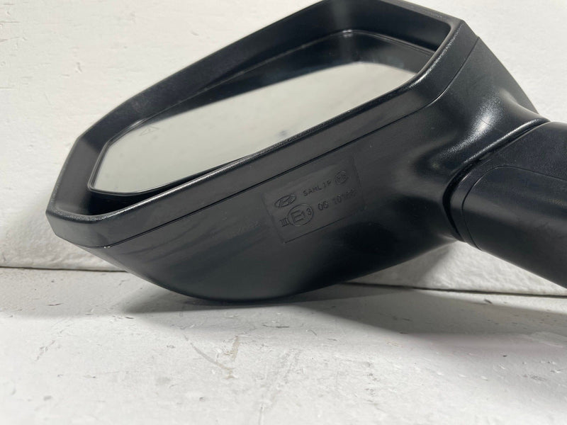 Load image into Gallery viewer, 2024-2026 HYUNDAI SANTA FE FRONT LEFT SIDE VIEW DOOR MIRROR GRAY (PE2) # 112857
