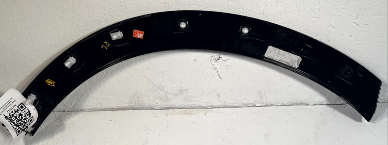 Load image into Gallery viewer, 2024 - 2026 HONDA PROLOGUE REAR LEFT QUARTER WHEEL ARCH FLARE MOLDING # 114312
