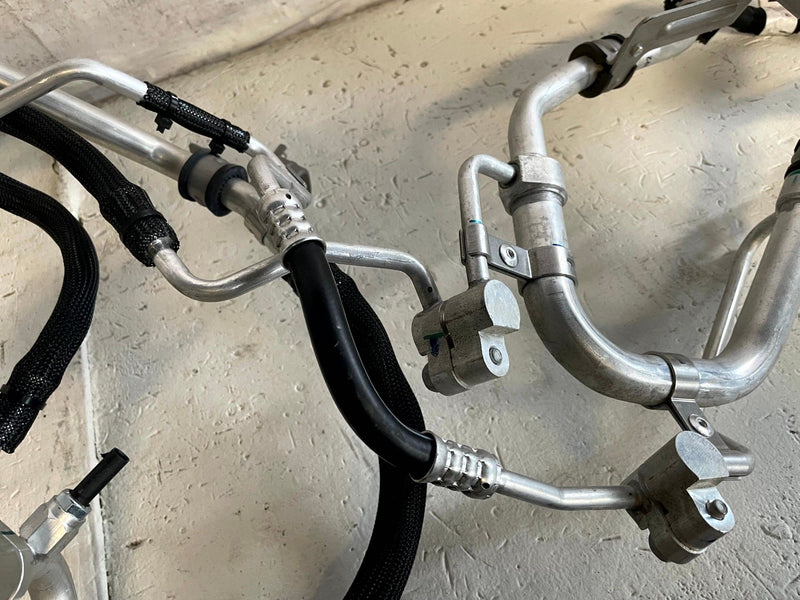 Load image into Gallery viewer, 24-25 HONDA PROLOGUE AC AIR CONDITIONING EVAPORATOR HOSE TUBE PIPE LINE # 114286
