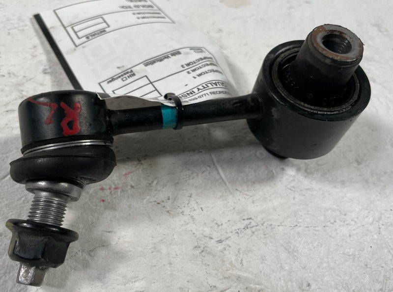 Load image into Gallery viewer, 2022-2025 HYUNDAI TUCSON FWD REAR LEFT STABILIZER SWAY BAR END LINK # 108742
