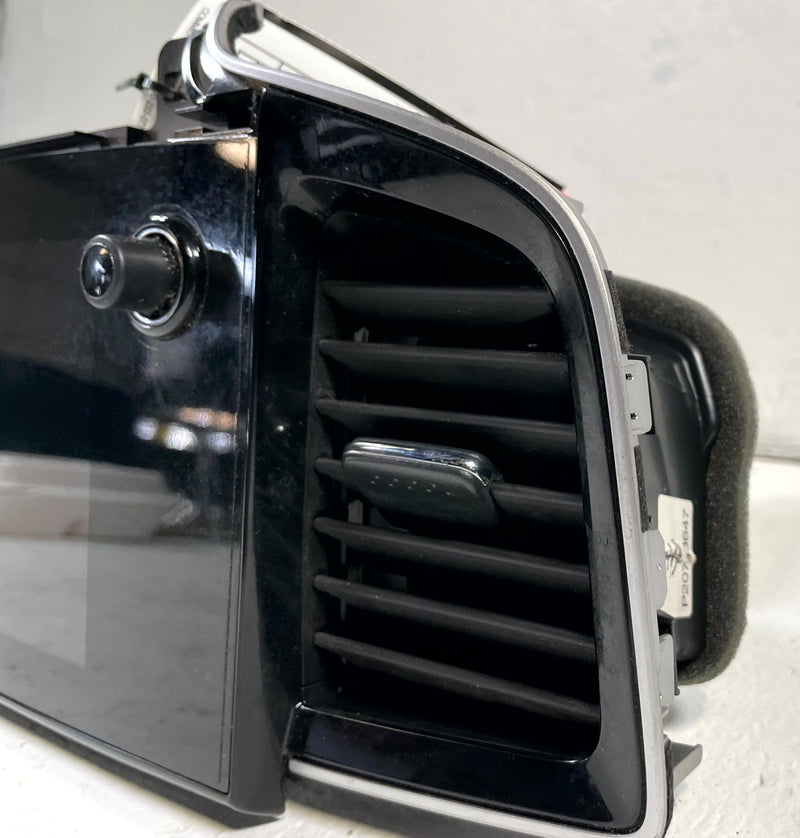 Load image into Gallery viewer, 19-20 HONDA PASSPORT DASH DISPLAY SCREEN W/ RADIO RECEIVER &amp; AIR VENTS # 107449
