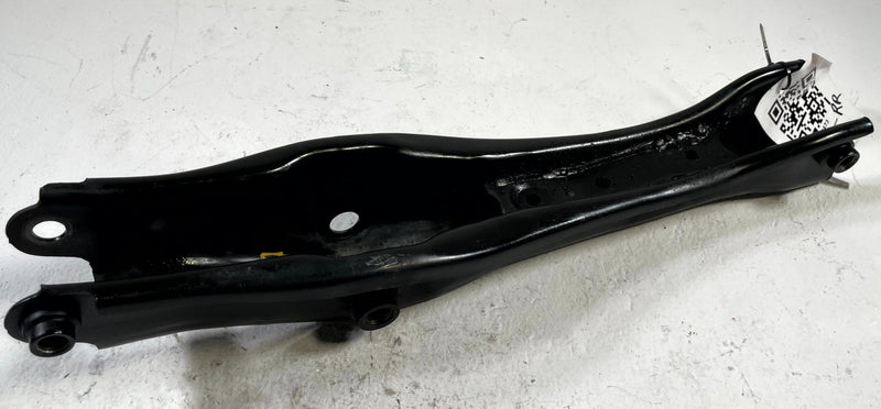 Load image into Gallery viewer, 2019 - 2025 HONDA PASSPORT REAR RIGHT SIDE SUSPENSION LOWER CONTROL ARM # 107473
