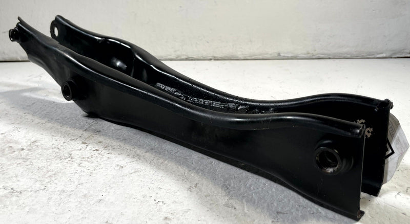 Load image into Gallery viewer, 2019 - 2025 HONDA PASSPORT REAR RIGHT SIDE SUSPENSION LOWER CONTROL ARM # 107473
