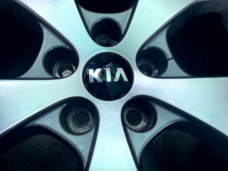 Load image into Gallery viewer, 2020-2022 KIA TELLURIDE EX WHEEL RIM 18" 18X7.5J 49.5 W/ CAP 5 Y-SPOKE # 114386
