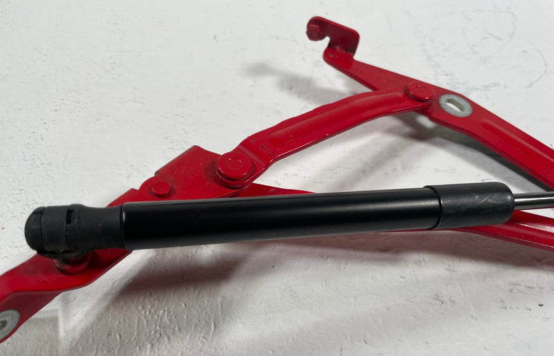 Load image into Gallery viewer, 2018 - 2023 FORD MUSTANG FRONT LEFT AND RIGHT SIDE HOOD HINGES ASSEMBLY # 112922
