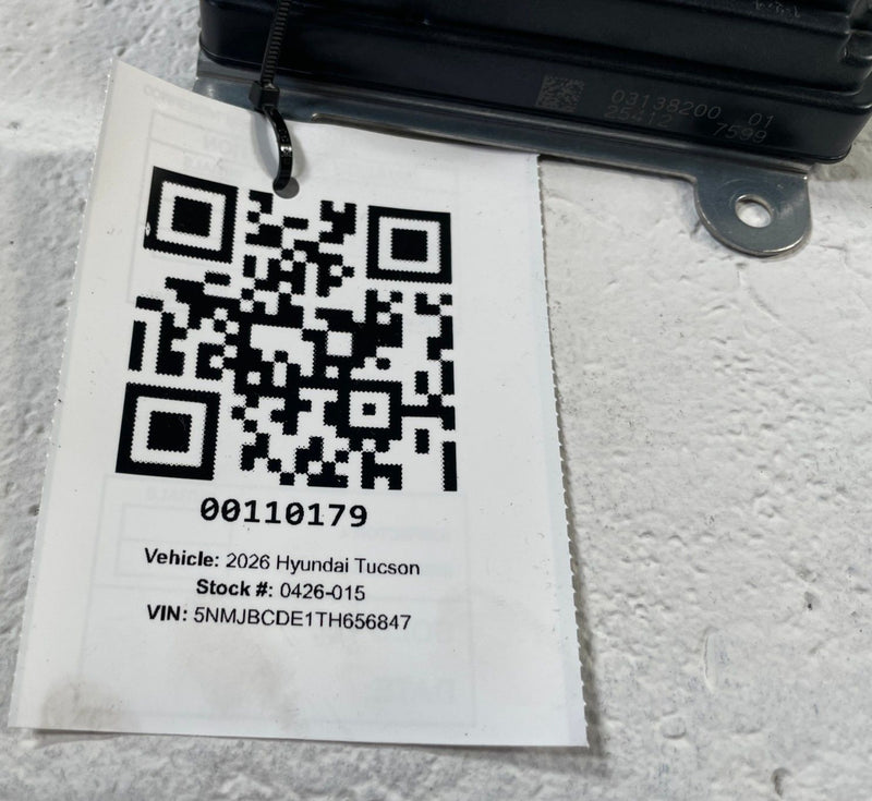 Load image into Gallery viewer, 25-26 HYUNDAI TUCSON SRS AIRBAG AIR BAG DIAGNOSTIC CONTROL MODULE UNIT # 110179
