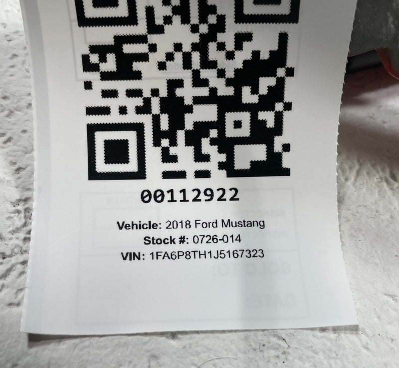 Load image into Gallery viewer, 2018 - 2023 FORD MUSTANG FRONT LEFT AND RIGHT SIDE HOOD HINGES ASSEMBLY # 112922
