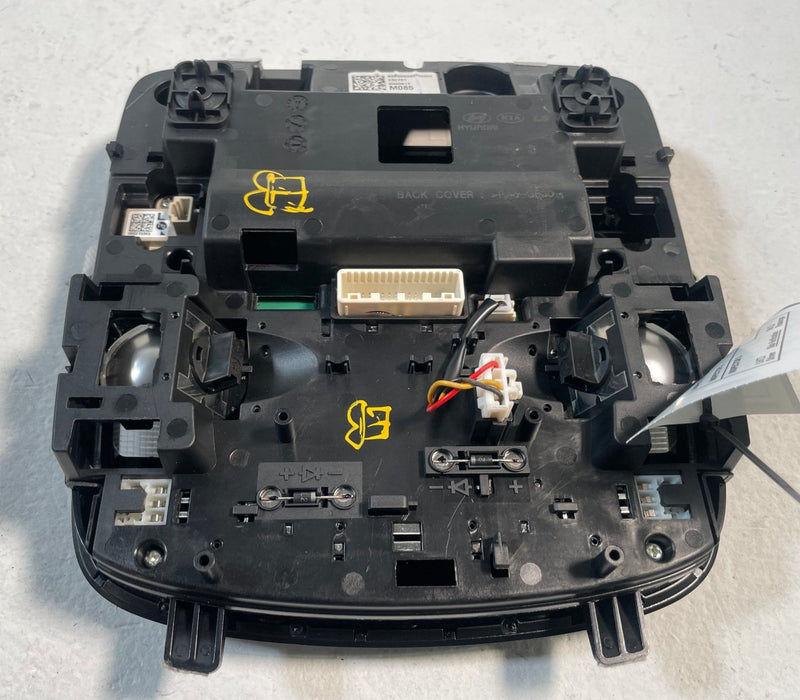 Load image into Gallery viewer, 2022-2024 HYUNDAI TUCSON FRONT ROOF OVERHEAD CONSOLE DOME LAMP LIGHT# 107352

