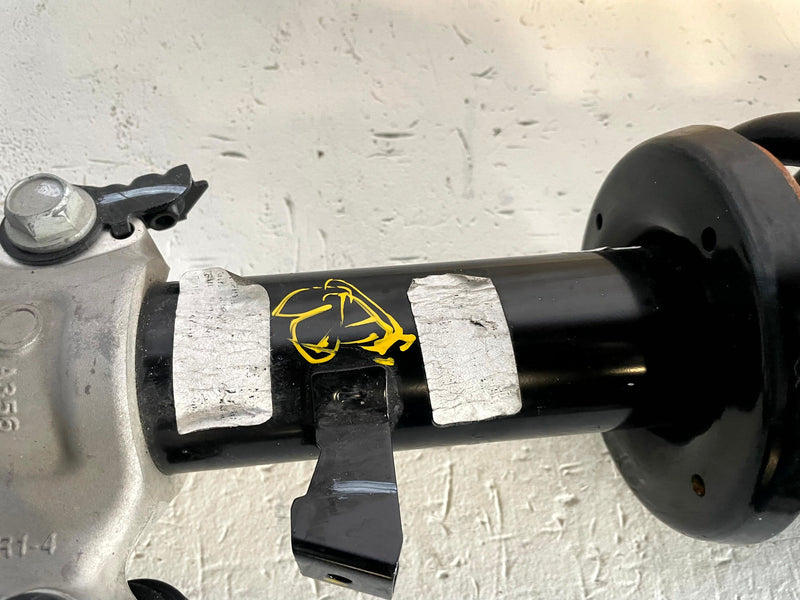 Load image into Gallery viewer, 2024 HONDA PROLOGUE FWD FRONT RIGHT SHOCK STRUT ABSORBER W/ YOKE MOUNT # 114291
