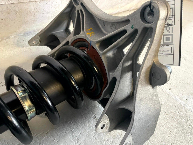 Load image into Gallery viewer, 2024 HONDA PROLOGUE FWD FRONT RIGHT SHOCK STRUT ABSORBER W/ YOKE MOUNT # 114291
