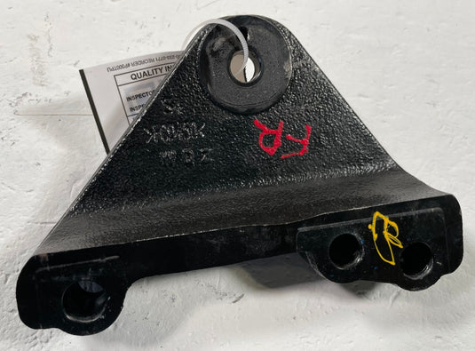 2021-2026 HYUNDAI SANTA FE FRONT RIGHT ENGINE MOUNT SUPPORT BRACKET 2.5L