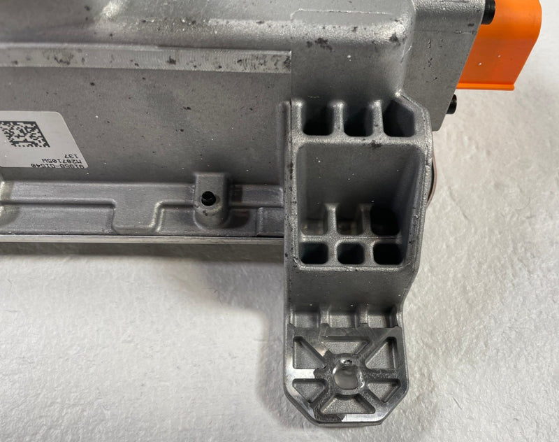 Load image into Gallery viewer, 2022 - 2025 HYUNDAI IONIQ 5 RWD HIGH VOLTAGE JUNCTION BOX CONTROL UNIT # 108835
