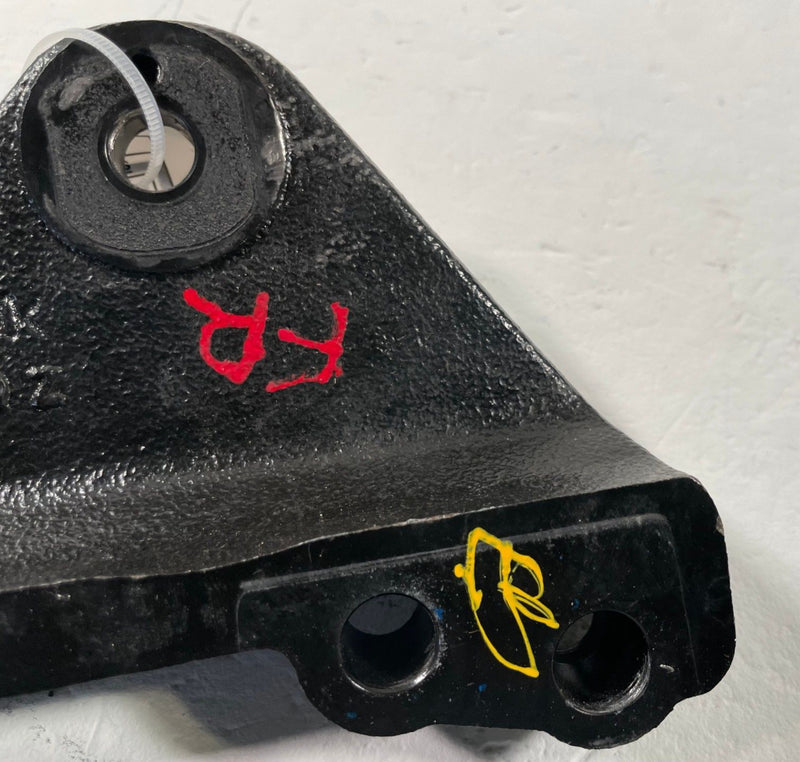 Load image into Gallery viewer, 2021-2026 HYUNDAI SANTA FE FRONT RIGHT ENGINE MOUNT SUPPORT BRACKET 2.5L #112088
