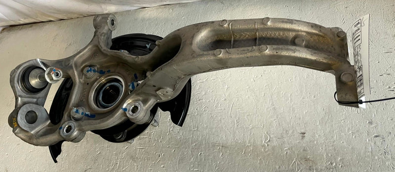 Load image into Gallery viewer, 2024-2026 HONDA PROLOGUE FRONT RIGHT SIDE STEERING SPINDLE KNUCKLE &amp; HUB #114292
