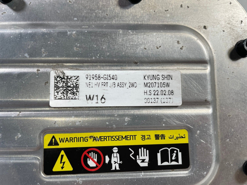 Load image into Gallery viewer, 2022 - 2025 HYUNDAI IONIQ 5 RWD HIGH VOLTAGE JUNCTION BOX CONTROL UNIT # 108835
