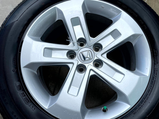 HONDA PILOT LX 18x8 5 STRAIGHT SPOKE ALLOY WHEEL W/TIRE (ONLY#1) 23-24 # 109693