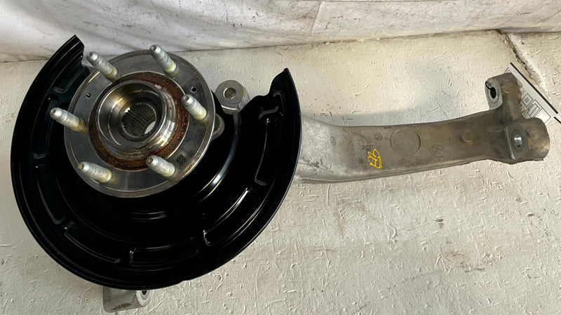 Load image into Gallery viewer, 2024-2026 HONDA PROLOGUE FRONT RIGHT SIDE STEERING SPINDLE KNUCKLE &amp; HUB #114292
