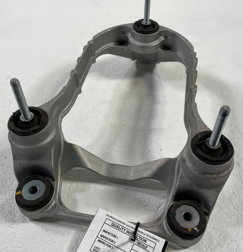 Load image into Gallery viewer, 22-26 HYUNDAI IONIQ 5 RWD AC AIR CONDITIONER COMPRESSOR MOUNT BRACKET # 108820
