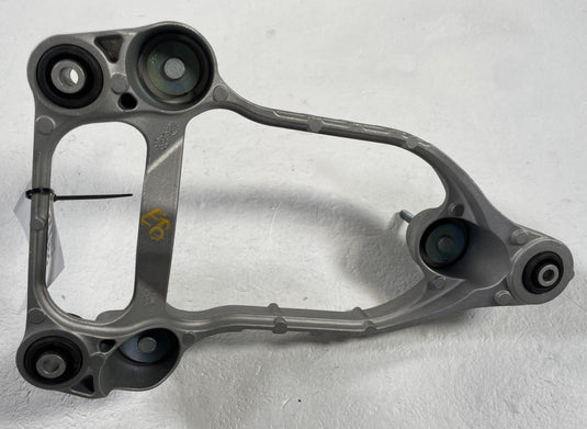 22-26 HYUNDAI IONIQ 5 RWD AC AIR CONDITIONER COMPRESSOR MOUNT BRACKET