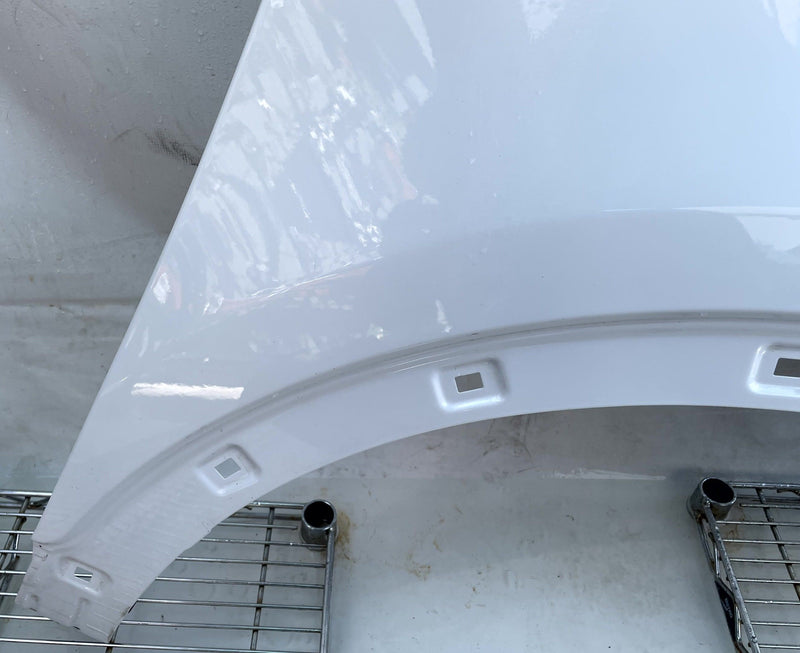 Load image into Gallery viewer, KIA TELLURIDE FRONT RIGHT SIDE FENDER ASSEMBLY WHITE (GWP) 2020 - 2025 # 114381
