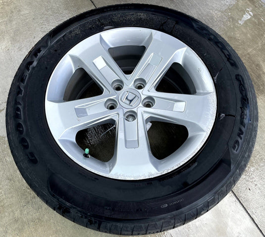 HONDA PILOT LX 18x8 5 STRAIGHT SPOKE ALLOY WHEEL W/TIRE (ONLY#1) 23-24 # 109692