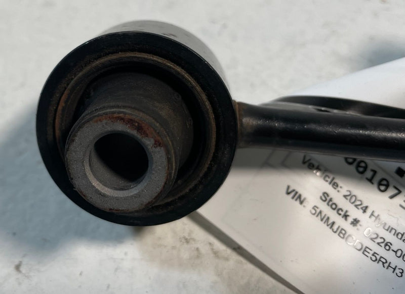 Load image into Gallery viewer, 2022 - 2025 HYUNDAI TUCSON AWD REAR LEFT STABILIZER SWAY BAR END LINK #107327
