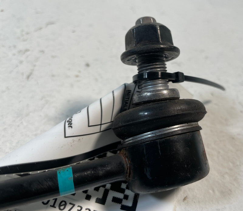 Load image into Gallery viewer, 2022 - 2025 HYUNDAI TUCSON AWD REAR LEFT STABILIZER SWAY BAR END LINK #107327
