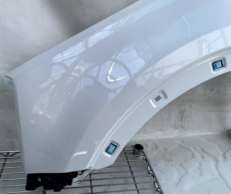 Load image into Gallery viewer, KIA TELLURIDE FRONT LEFT DRIVER SIDE FENDER ASSEMBLY WHITE (GWP) 20-25 # 114382

