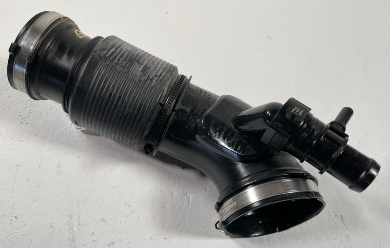 Load image into Gallery viewer, 2021-2026 HYUNDAI SANTA FE ENGINE AIR CLEANER INTAKE HOSE TUBE PIPE 2.5L #112057
