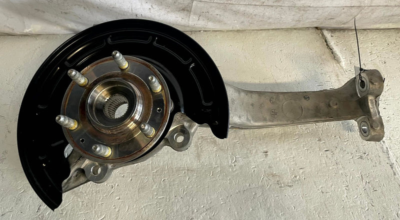 Load image into Gallery viewer, 2024-2026 HONDA PROLOGUE FRONT LEFT SIDE STEERING SPINDLE KNUCKLE &amp; HUB # 114270
