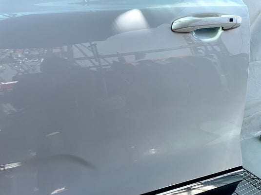 KIA TELLURIDE FRONT LEFT DRIVER SIDE DOOR ASSEMBLY WHITE (GWP) 2020-2025