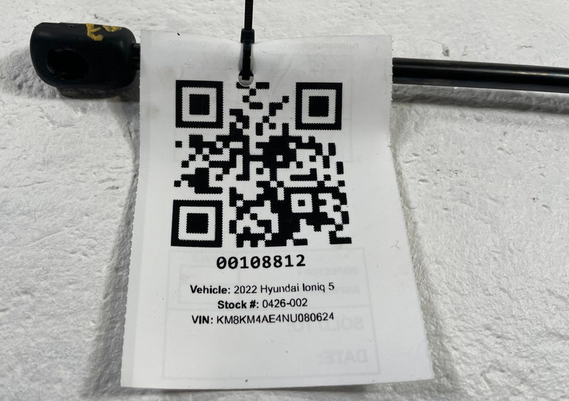 Load image into Gallery viewer, 2022-2025 HYUNDAI IONIQ 5 FRONT LEFT &amp; RIGHT SIDE HOOD SHOCK STRUT SET # 108812
