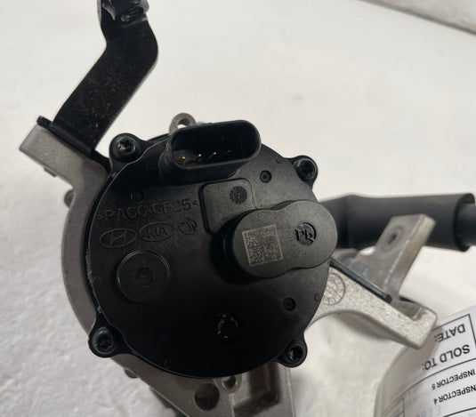 2022-24 HYUNDAI IONIQ 5 ENGINE MOTOR WATER COOLANT PUMP HOSE W/ BRACKET