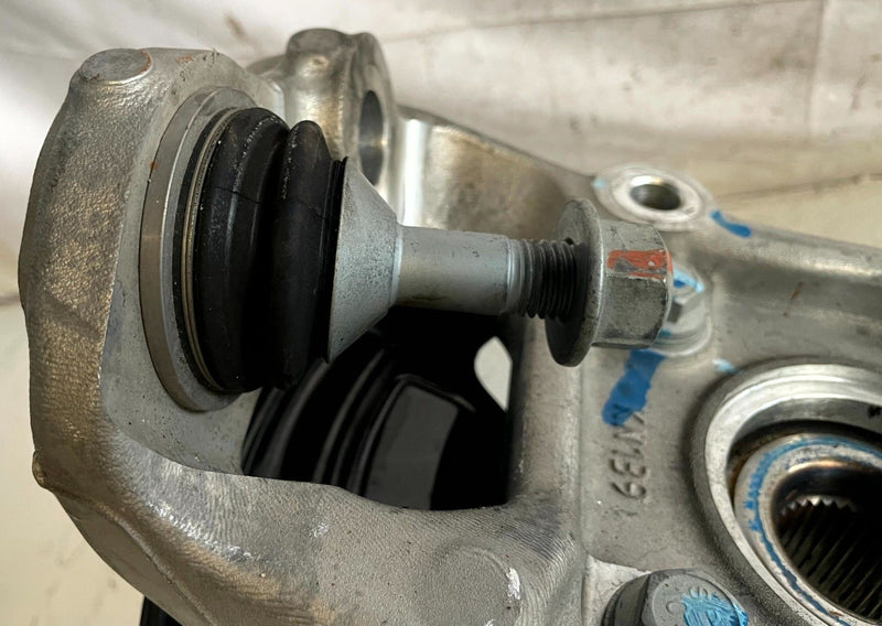 Load image into Gallery viewer, 2024-2026 HONDA PROLOGUE FRONT LEFT SIDE STEERING SPINDLE KNUCKLE &amp; HUB # 114270
