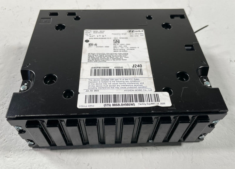 Load image into Gallery viewer, 2024-2025 HYUNDAI SANTA FE DASHBOARD RADIO AUDIO CONTROL MODULE UNIT # 112074
